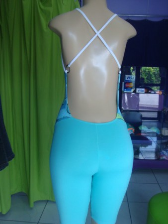 Blusa Estampada Azul ( Costas )
